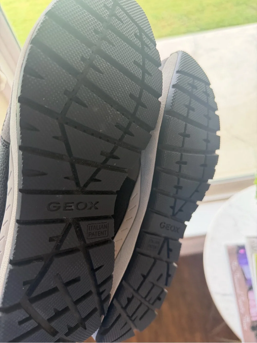 Geox Women's Braies ABX hiking boots igray black colorway faux fur lining 9